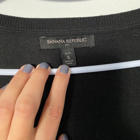 Banana Republic Cardigan - Picture 4 of 5